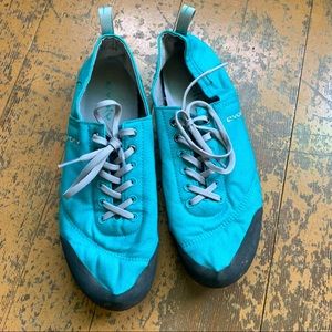 Evolv approach shoes